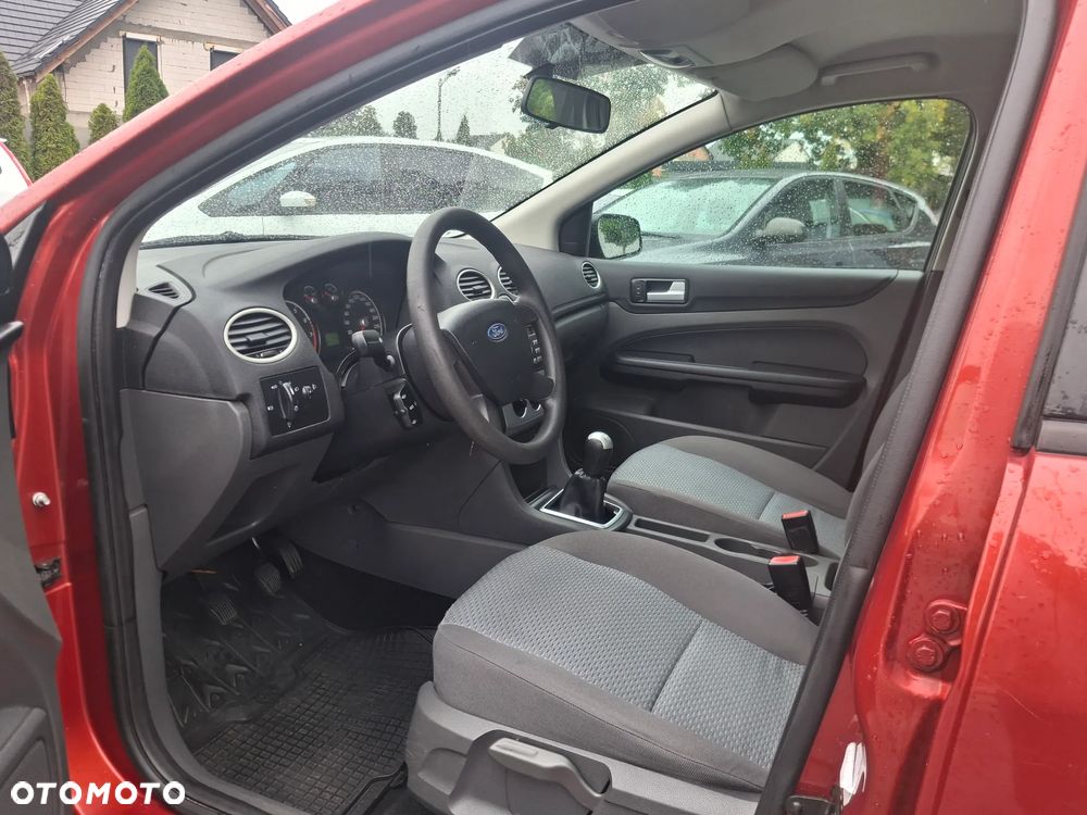 Ford Focus 1.6 16V Style - 22