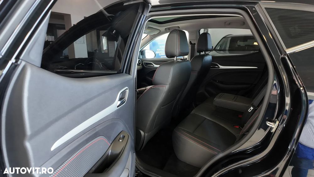 MG ZS EV Standard Luxury - 11