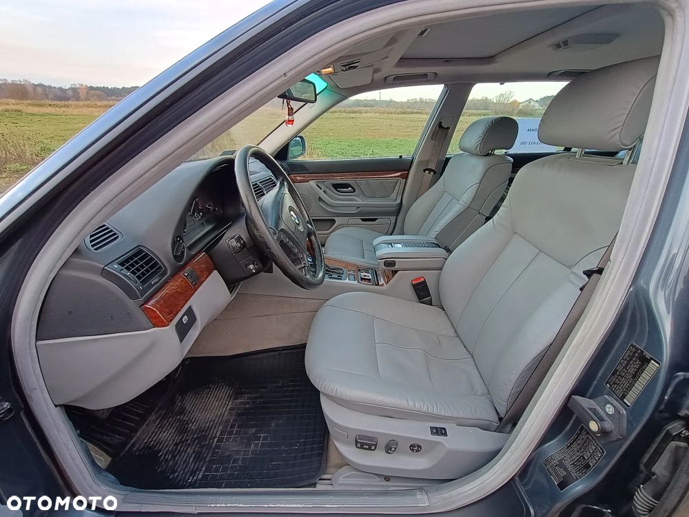 BMW Seria 7 740iL - 10