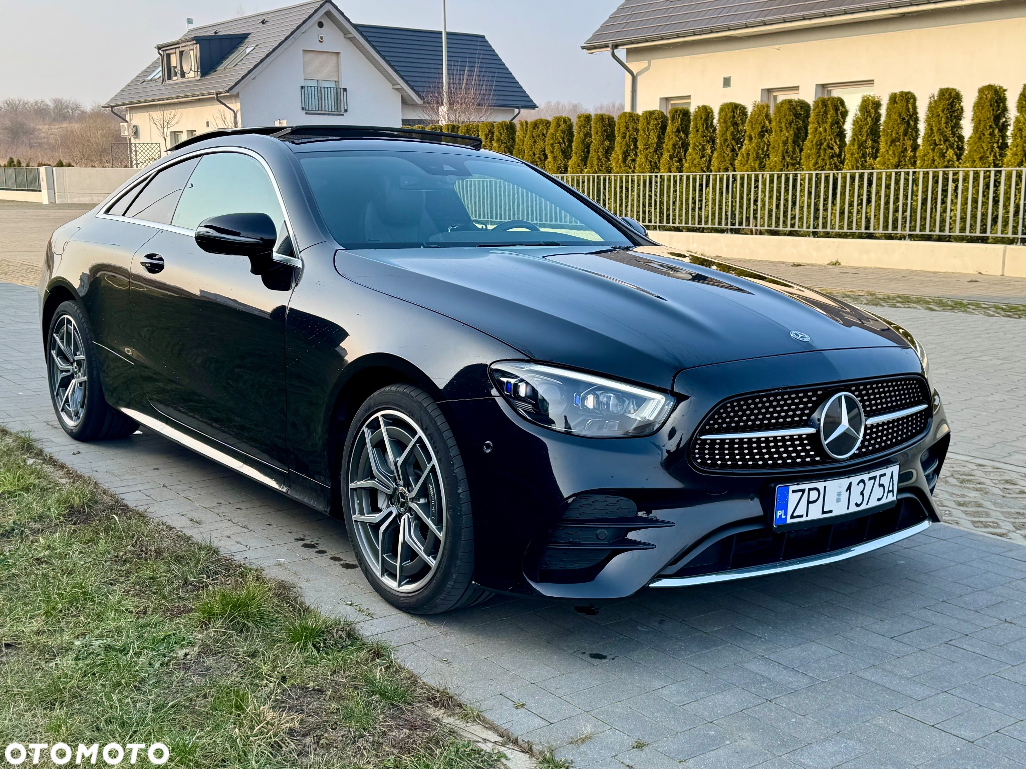 Mercedes-Benz Klasa E 220 d Coupe 4-Matic AMG - 23