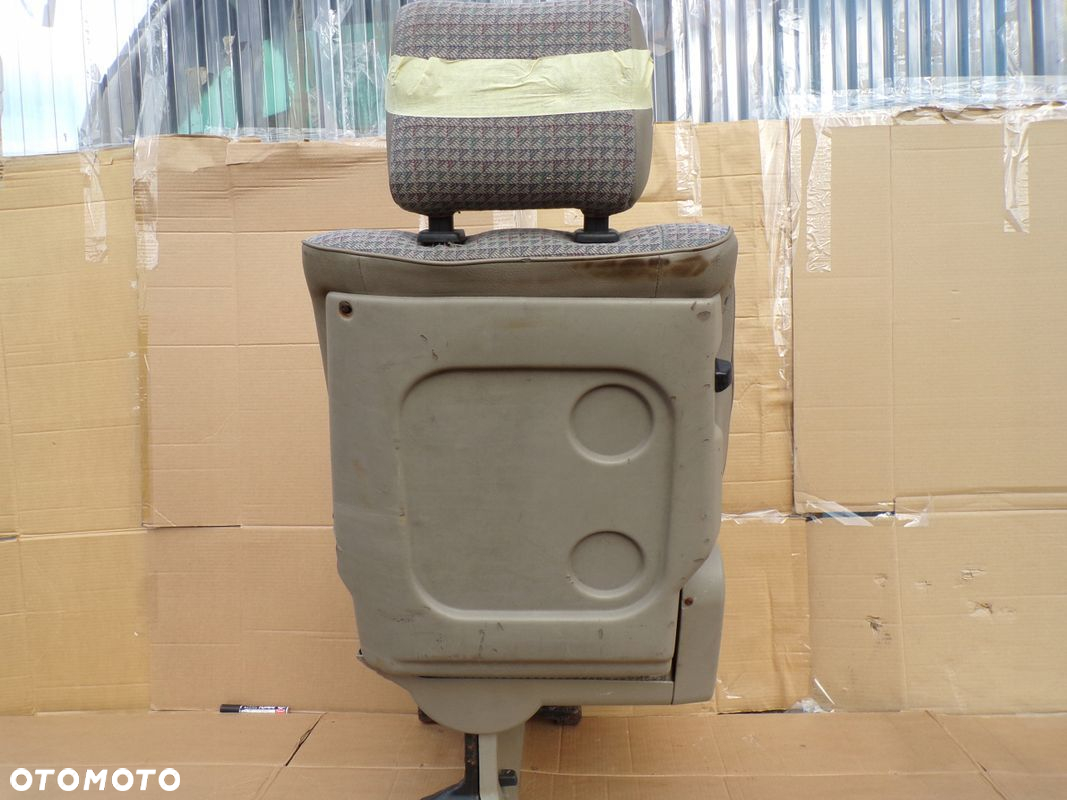 VW T4 TRANSPORTER fotel KOZIOŁEK 2 rząd PRAWY składany - 7