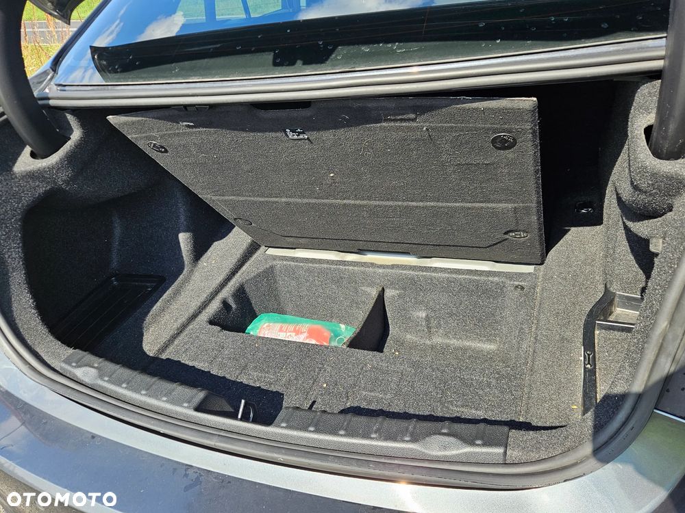 BMW Seria 3 320i xDrive - 11