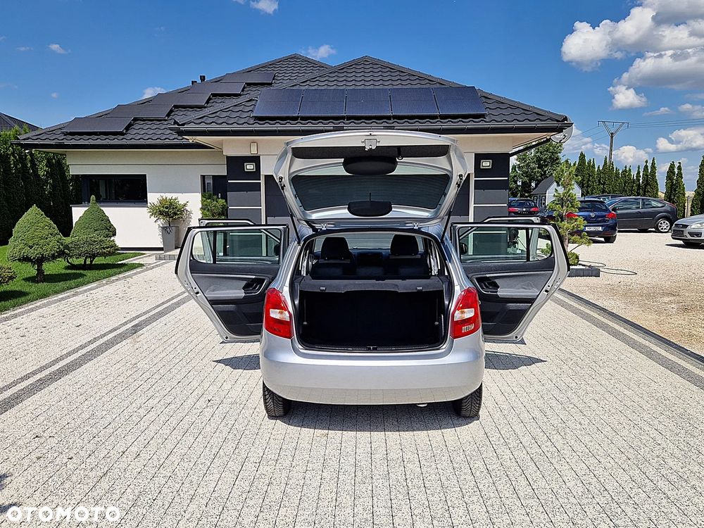 Skoda Fabia 1.2 HTP Cool Colour Edition - 10