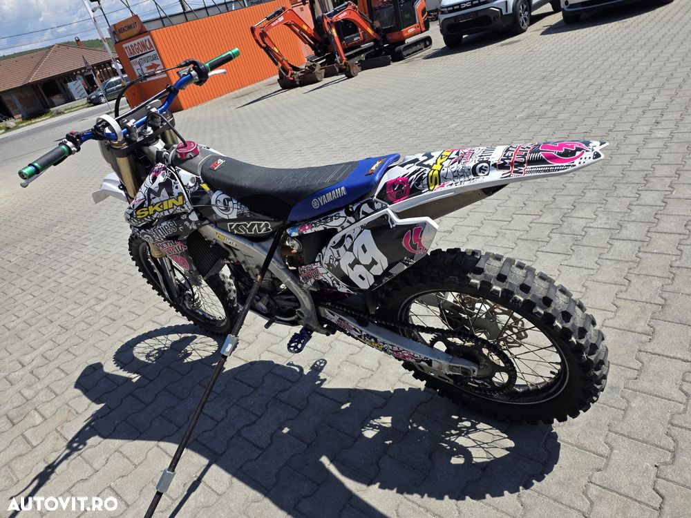Yamaha YZF - 6