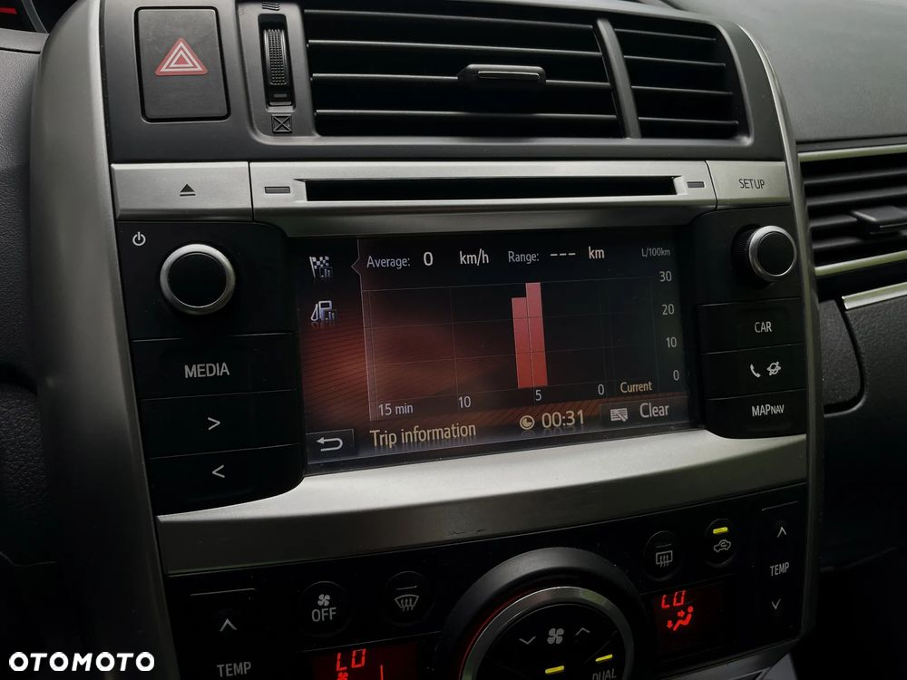 Toyota Verso 1.8 Premium 7os EU6 - 27
