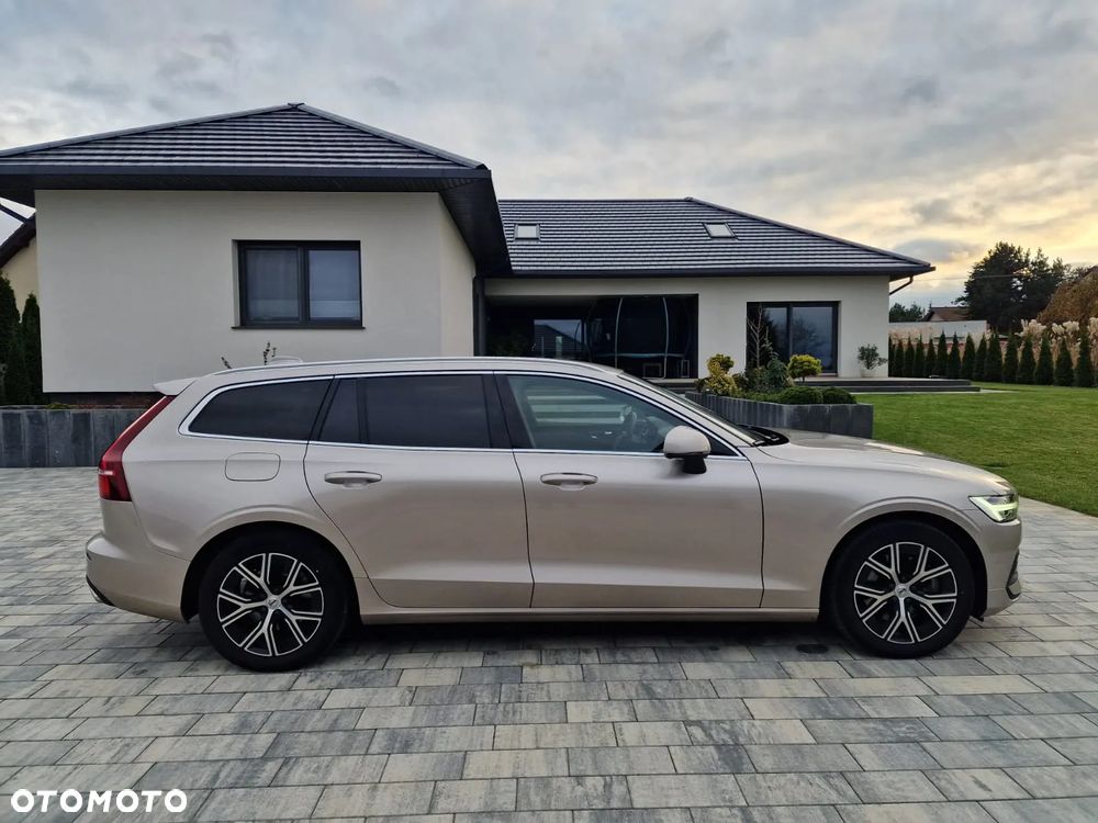 Volvo V60 B4 D Core - 26