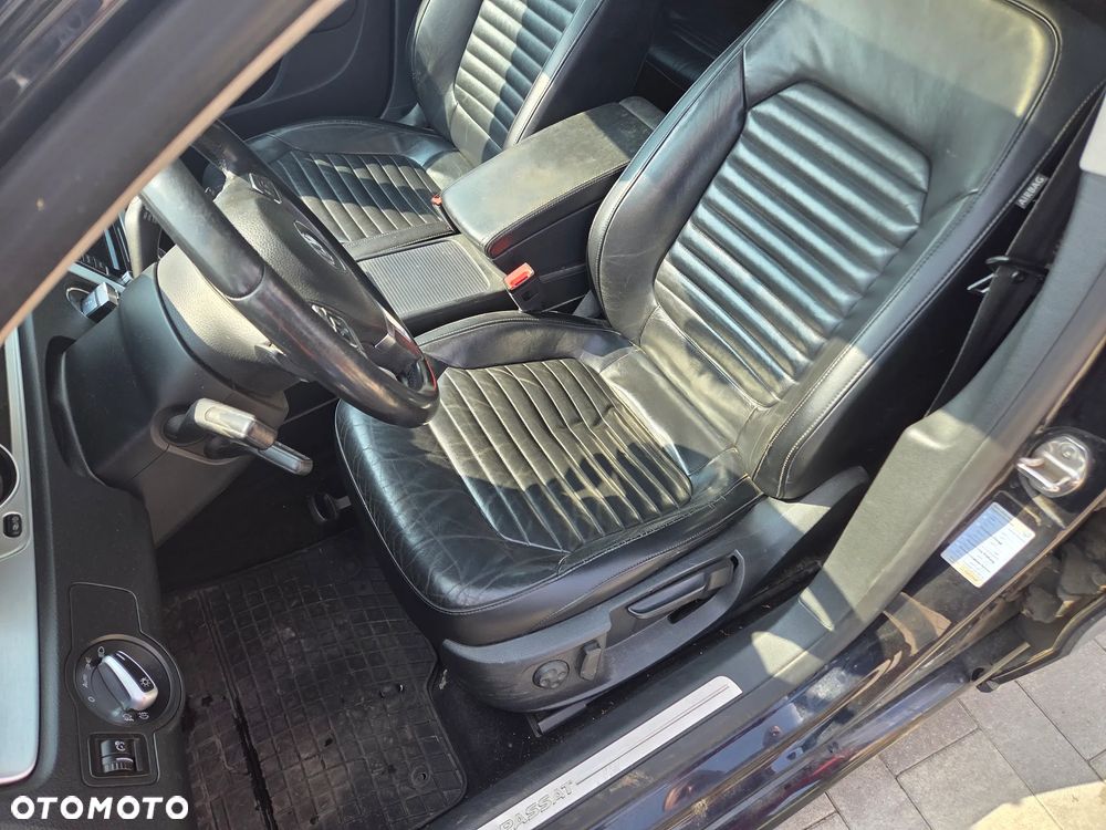 Volkswagen Passat 2.0 TDI 4Mot Highline DSG - 19