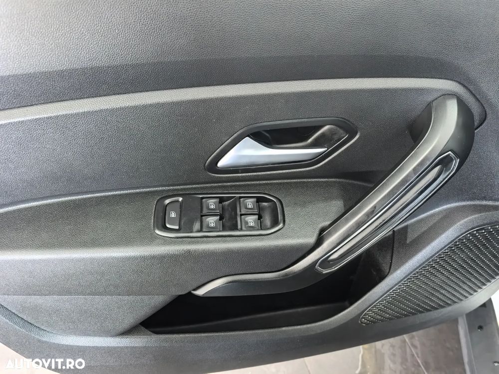 Dacia Duster 1.5 Blue dCi 4WD Comfort - 8