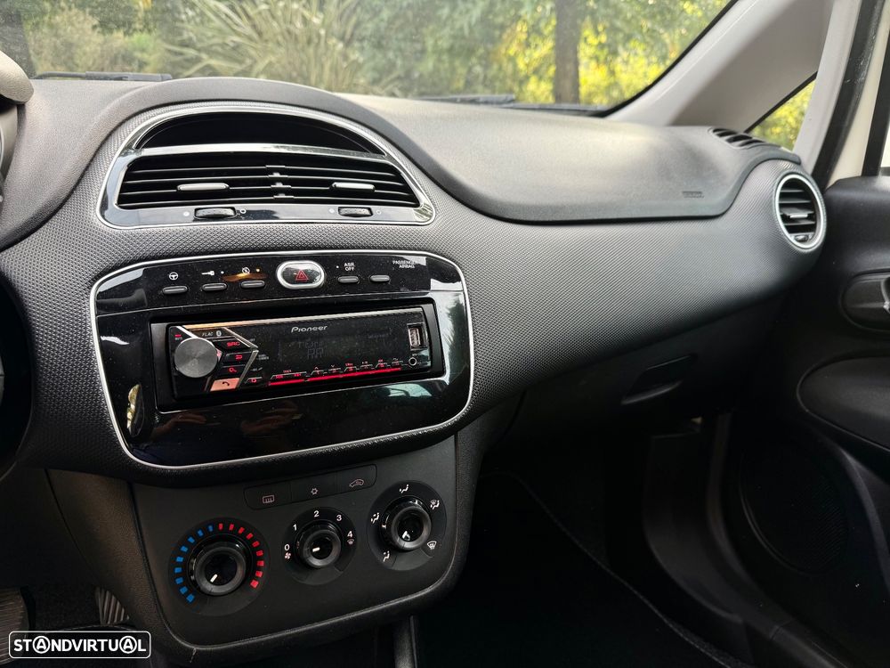 Fiat Punto 1.3 M-Jet IVA Dedutivel - 6