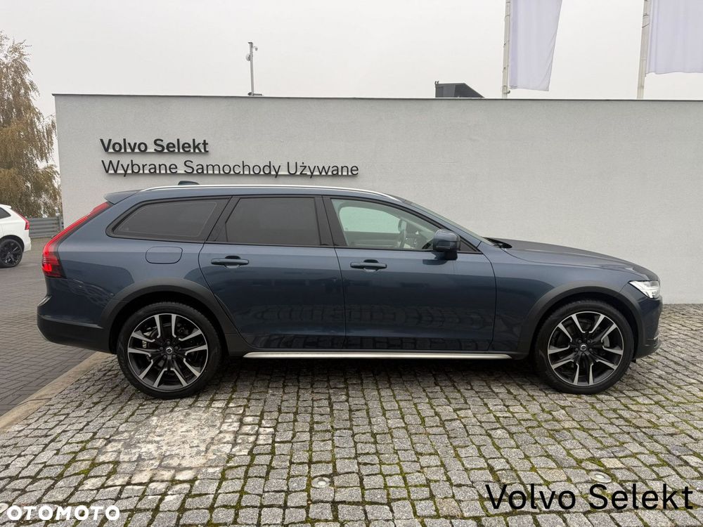 Volvo V90 Cross Country - 7
