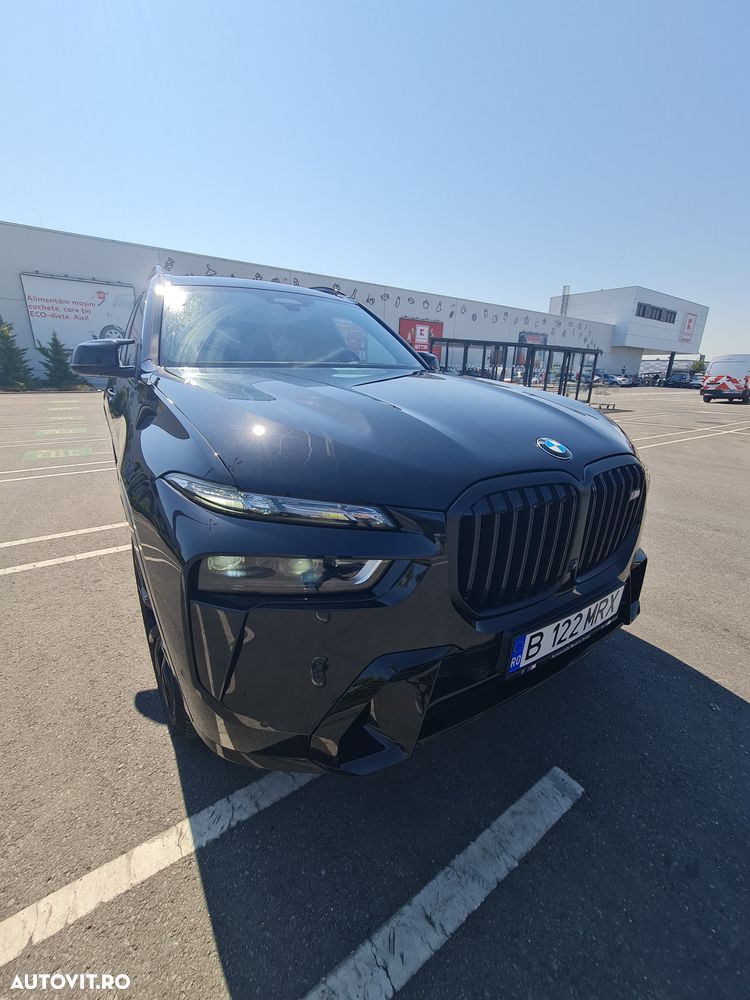 BMW X7 M60i xDrive AT MHEV - 1