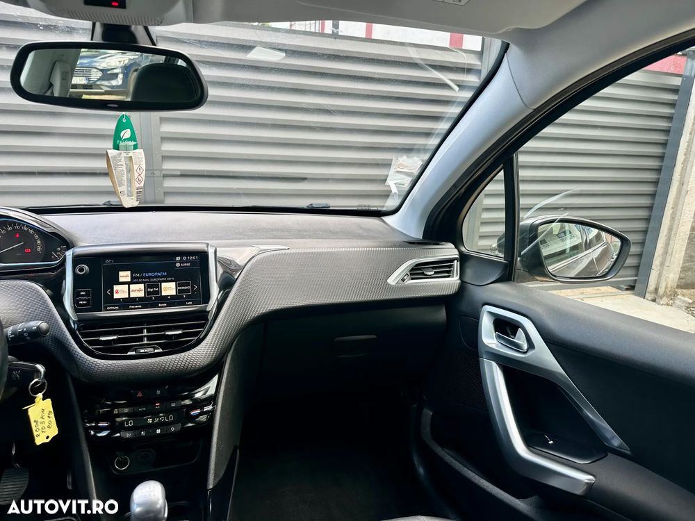 Peugeot 2008 - 10
