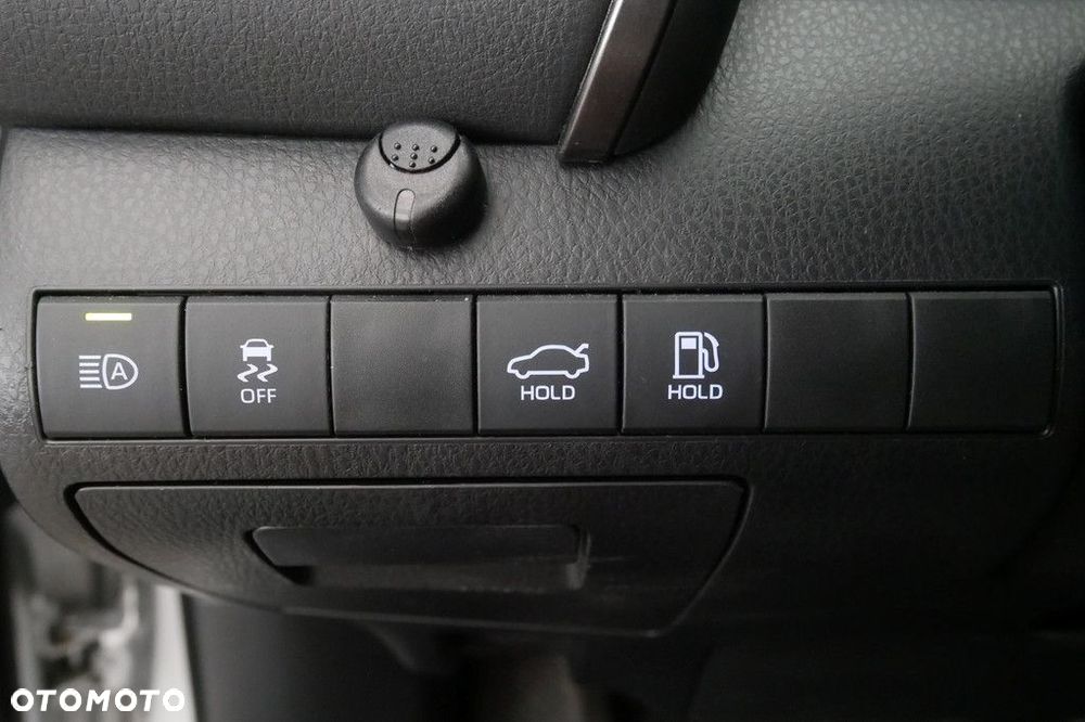 Toyota Camry 2.5 Hybrid Comfort CVT - 26