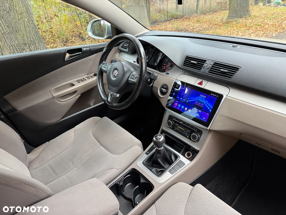 Volkswagen Passat Variant 2.0 TDI DPF R-Line Edition - 29