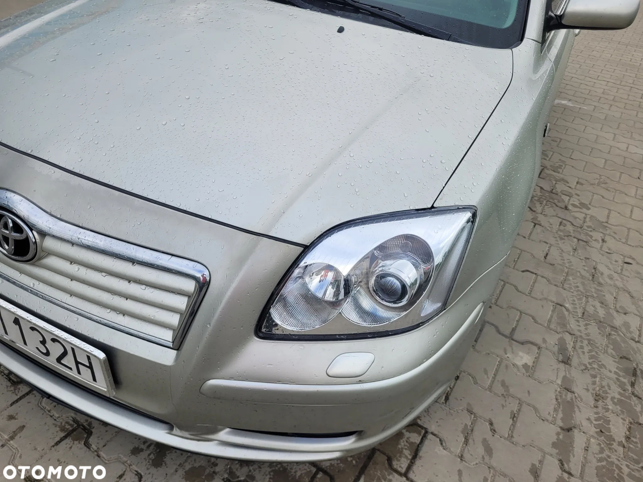 Toyota Avensis - 16