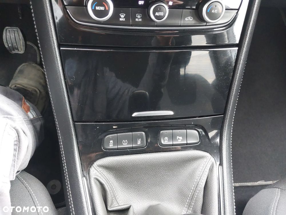 Opel Grandland X - 17