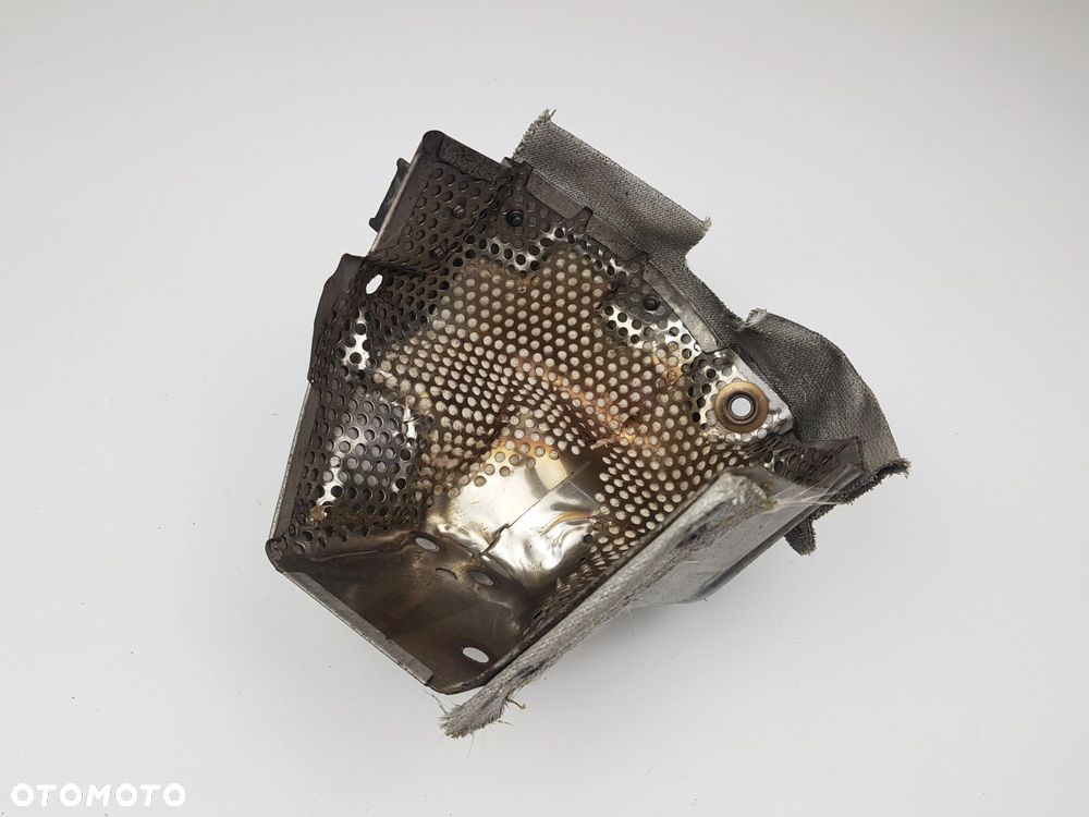 Osłona termiczna Turbosprężarki Turbo BMW G05 G06 G30 B57 3.0d 8573114 - 5