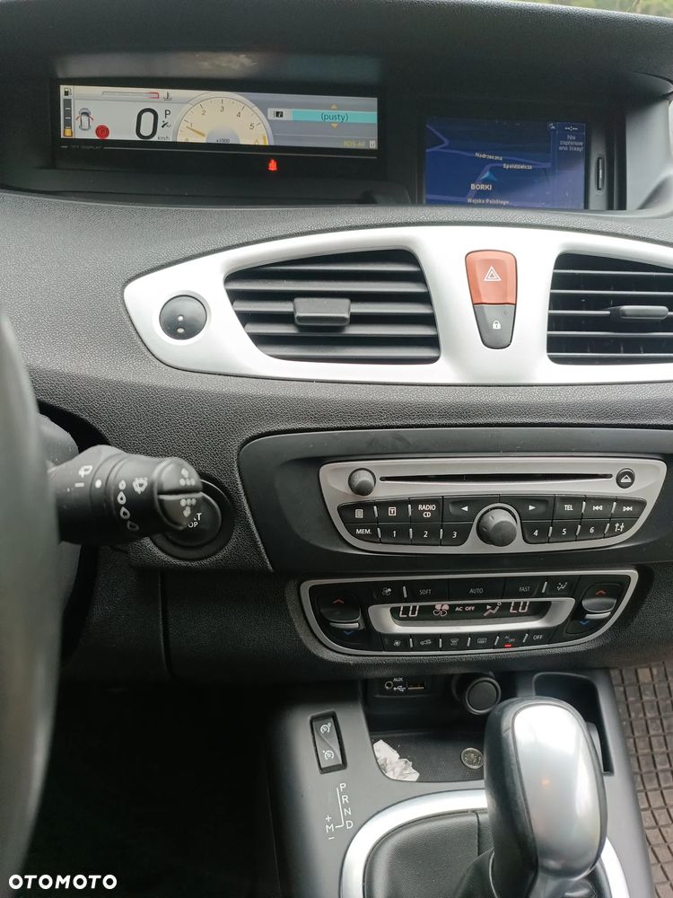 Renault Scenic - 11
