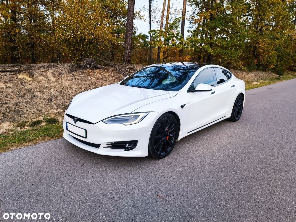 Tesla Model S Performance - 22