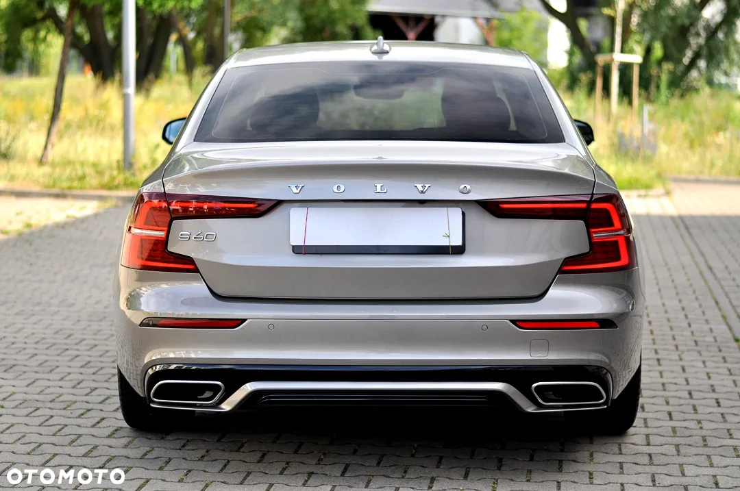 Volvo S60 T5 AWD R-Design - 13