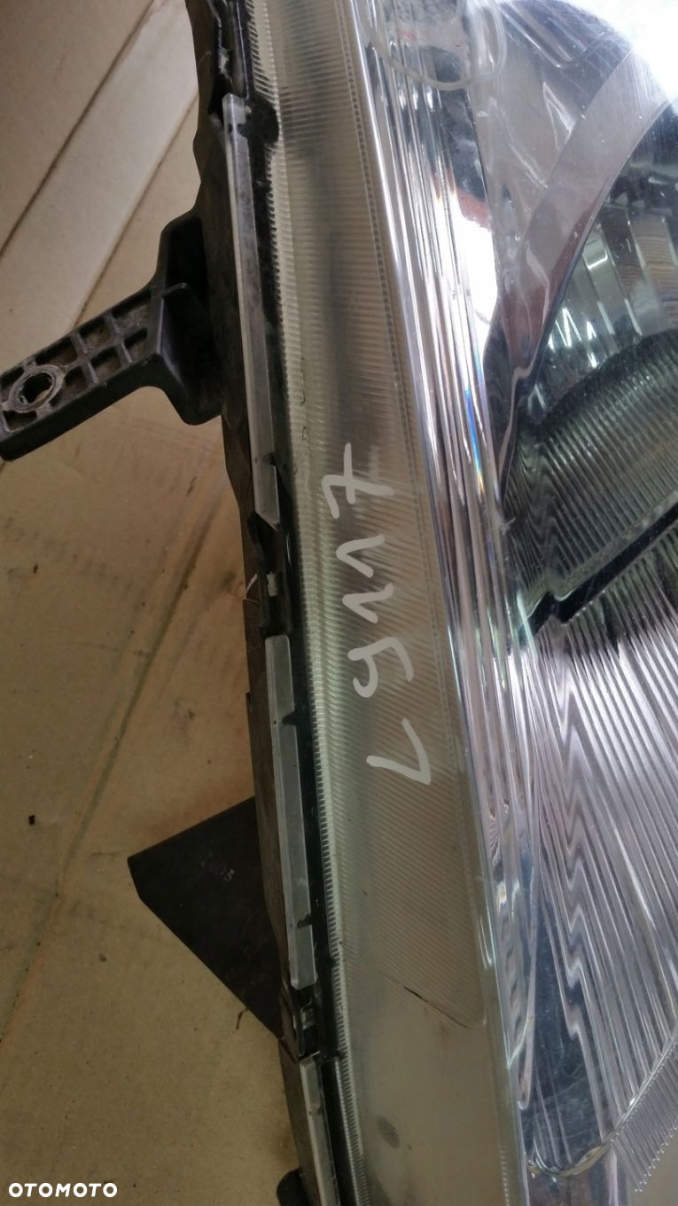 LAMPA LEWA REFLEKTOR SUZUKI SWIFT MK7 10- - 5