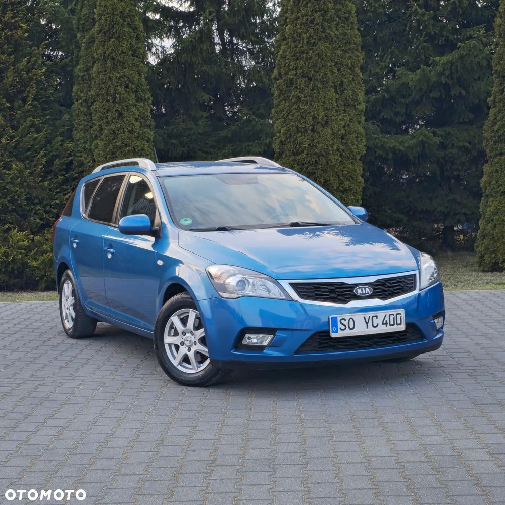 Kia Ceed - 8