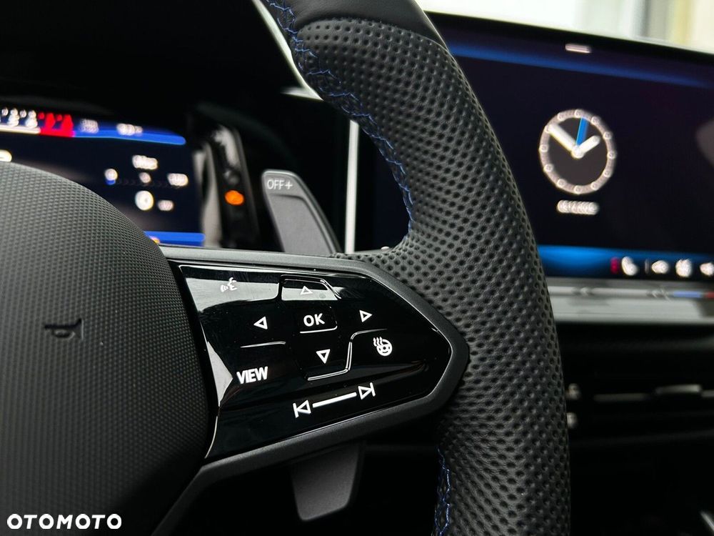 Volkswagen Golf - 11