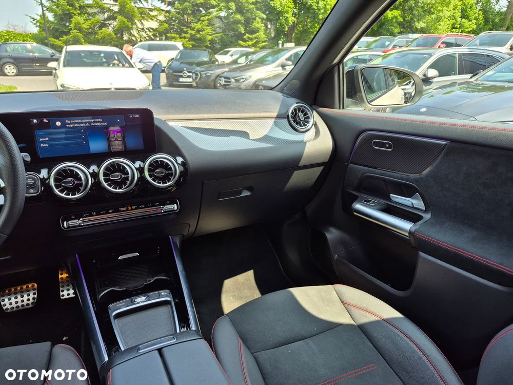 Mercedes-Benz GLA 200 - 27