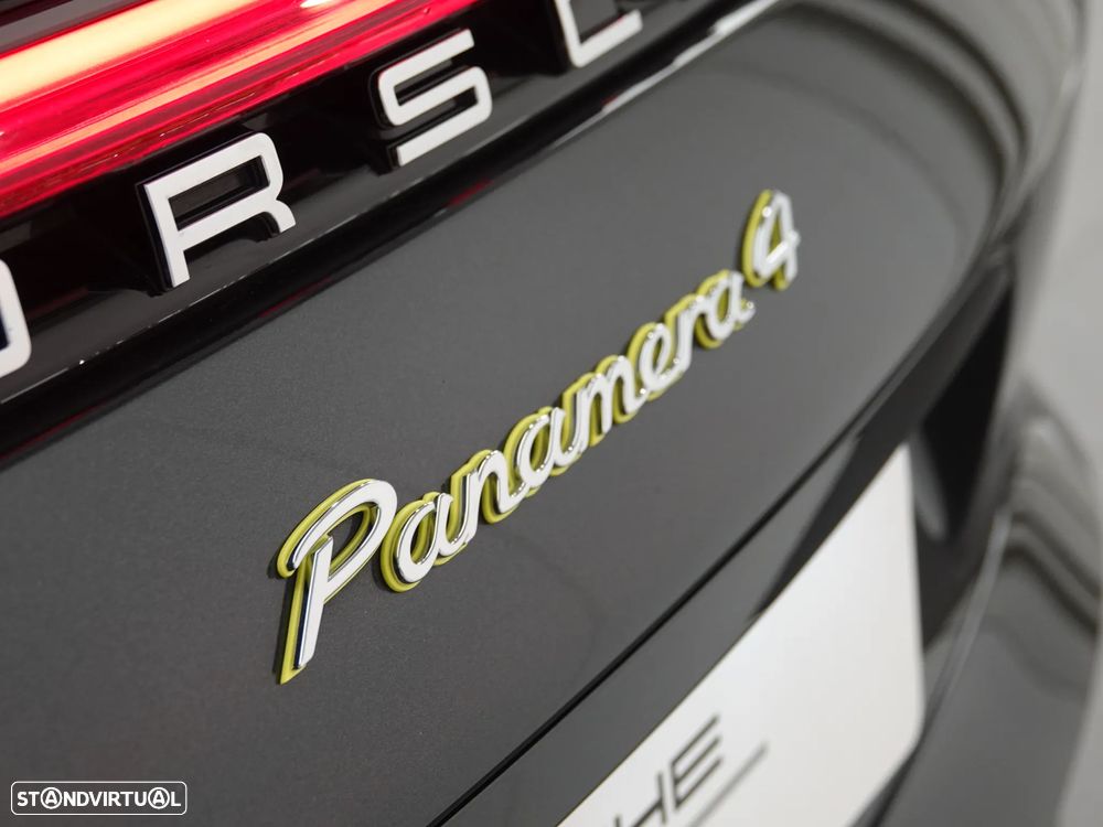 Porsche Panamera Sport Turismo 4 E-Hybrid - 4