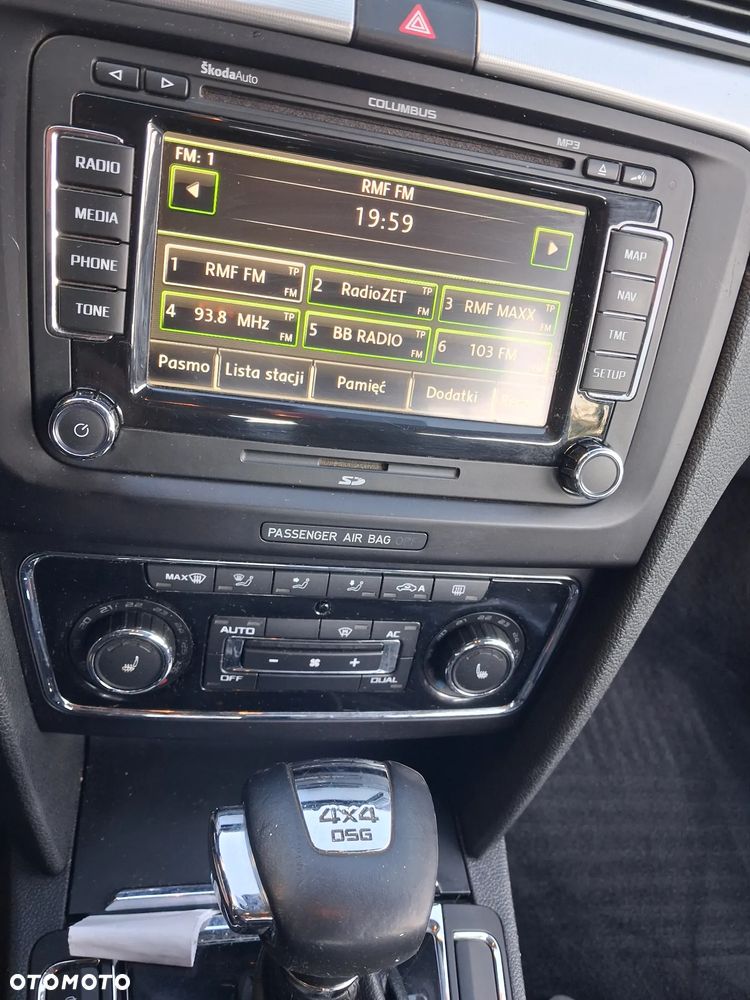 Skoda Superb 2.0 TDI 4x4 DSG FAMILY - 8