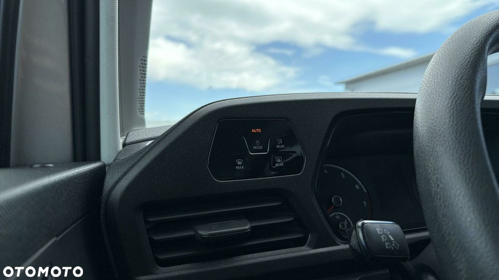 Volkswagen Caddy - 26