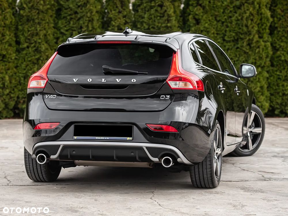 Volvo V40 D3 Geartronic RDesign - 13