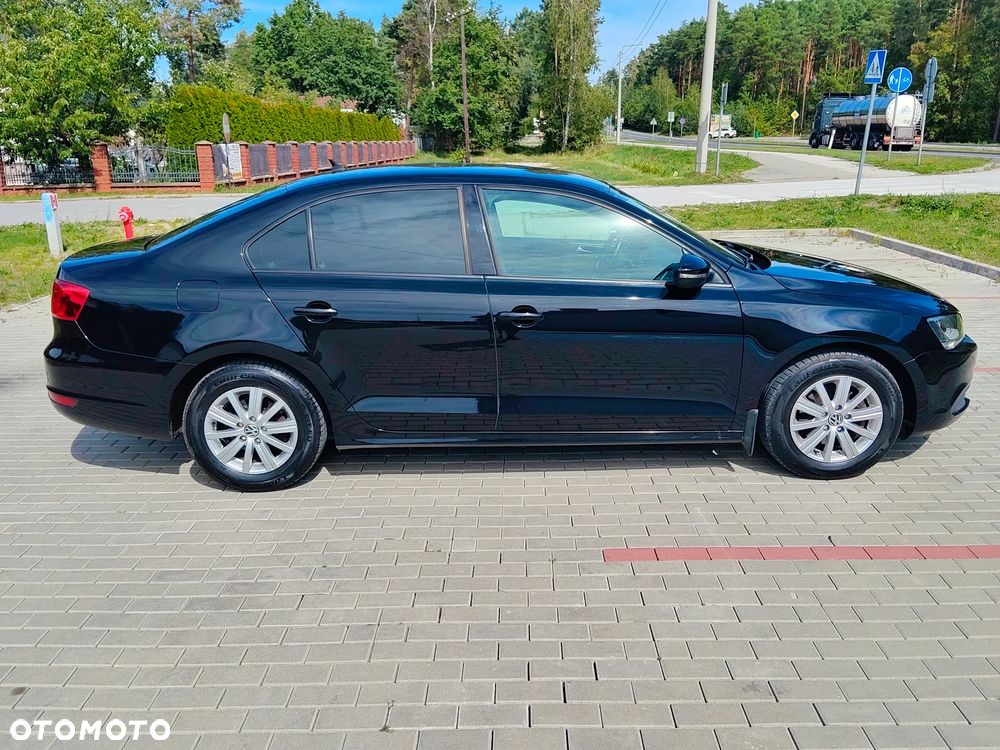 Volkswagen Jetta 1.4 TSI Comfortline - 4