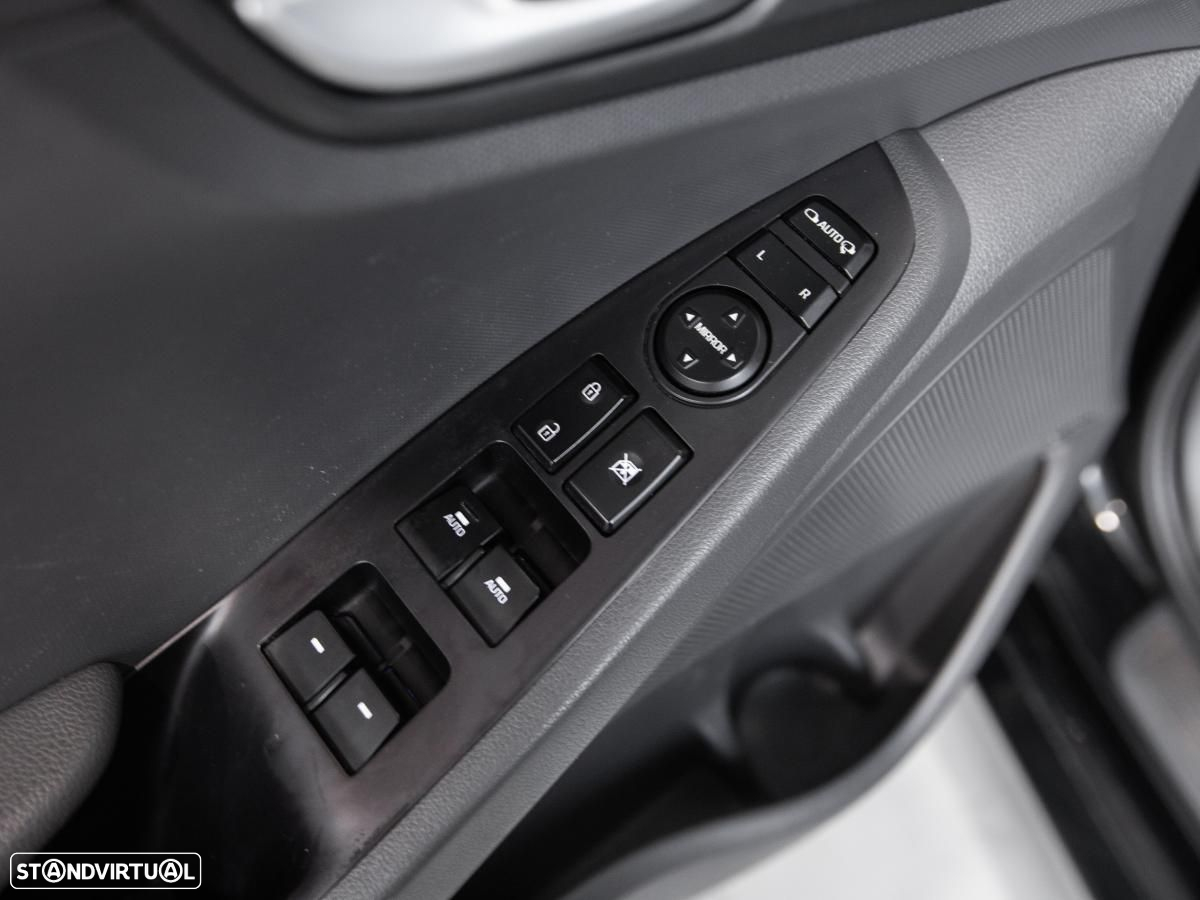 Hyundai Ioniq 1.6 GDI HEV Hybrid Tech - 13