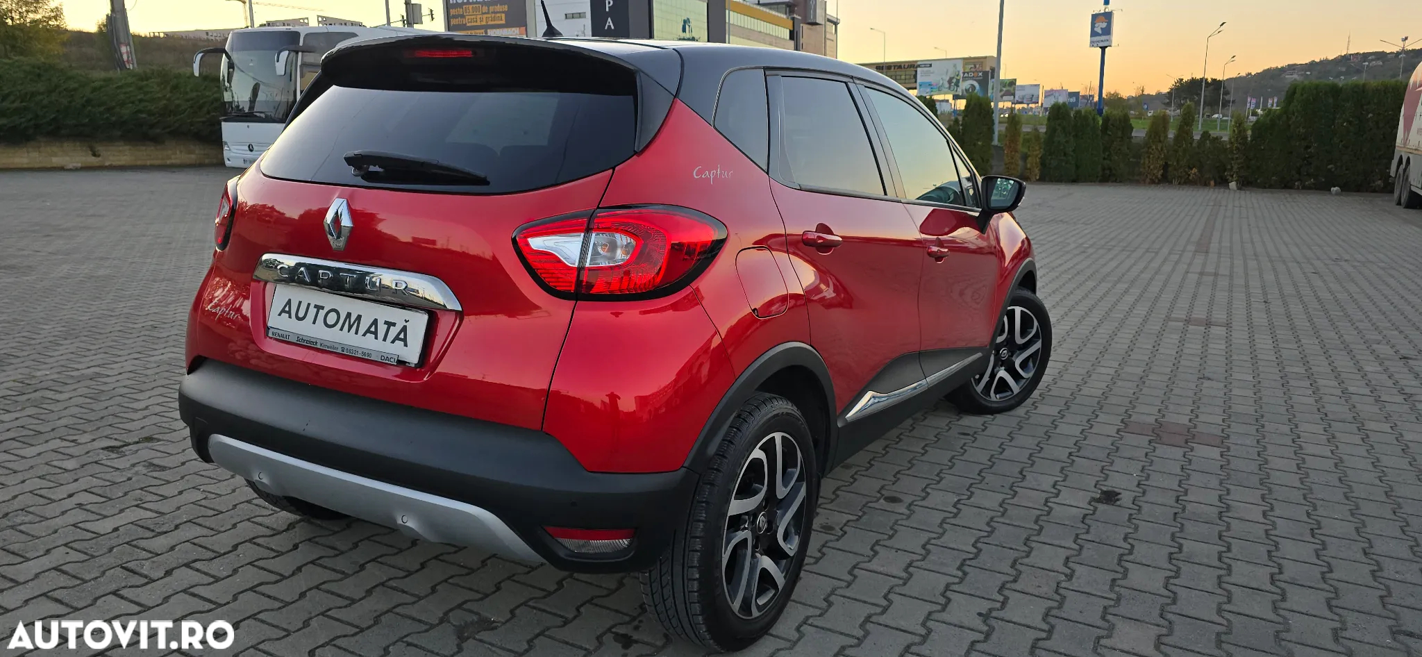 Renault Captur TCe 120 EDC Helly Hansen - 5