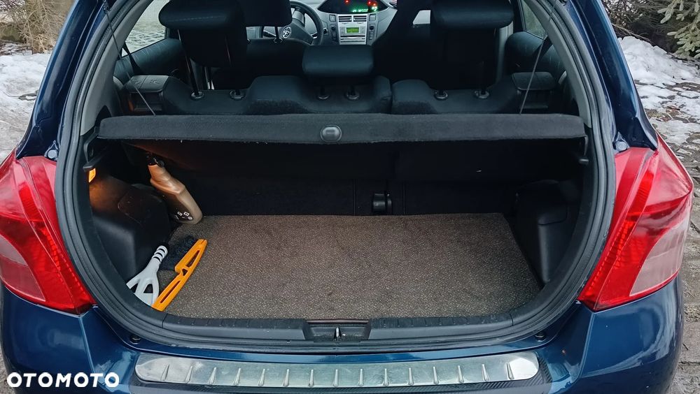 Toyota Yaris 1.0 Luna A/C - 10