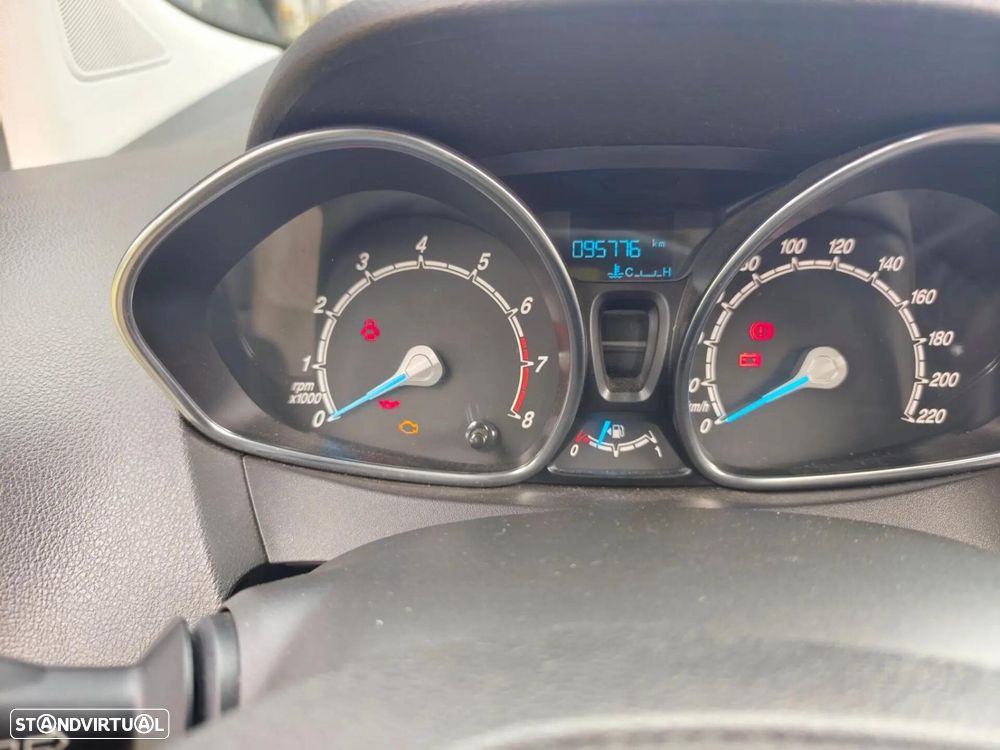 Ford Tourneo Courier 1.0 EcoBoost Titanium - 11