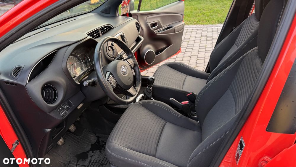 Toyota Yaris 1.33 Premium - 9