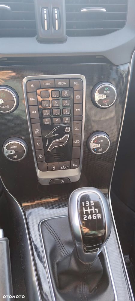 Volvo V40 D2 Momentum - 18