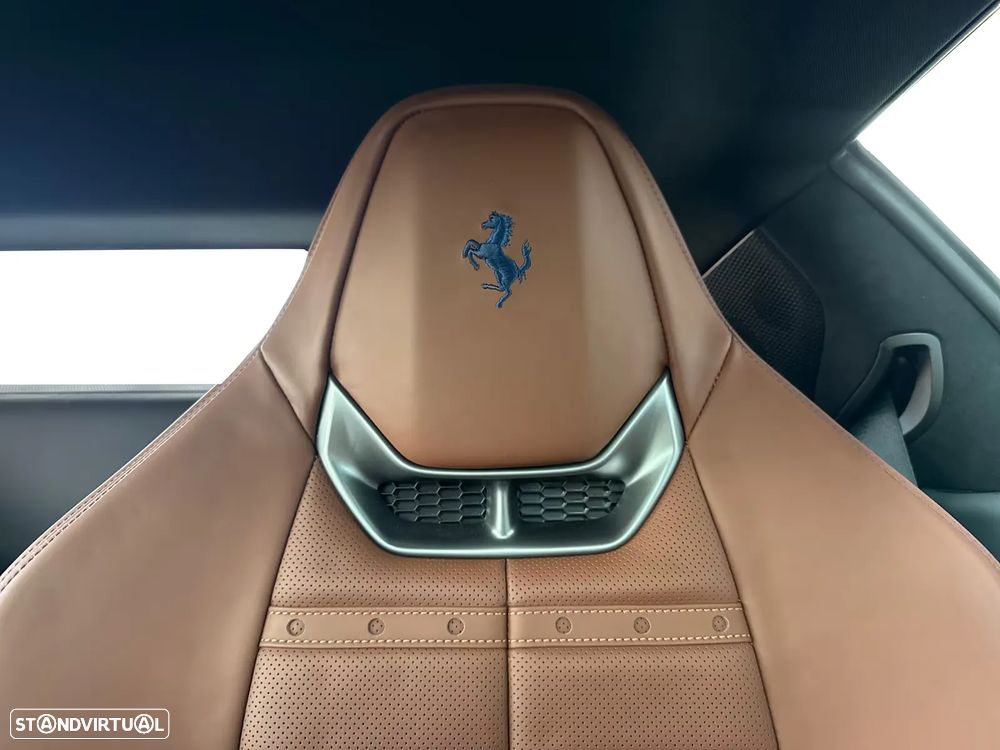 Ferrari 296 GTB - 15