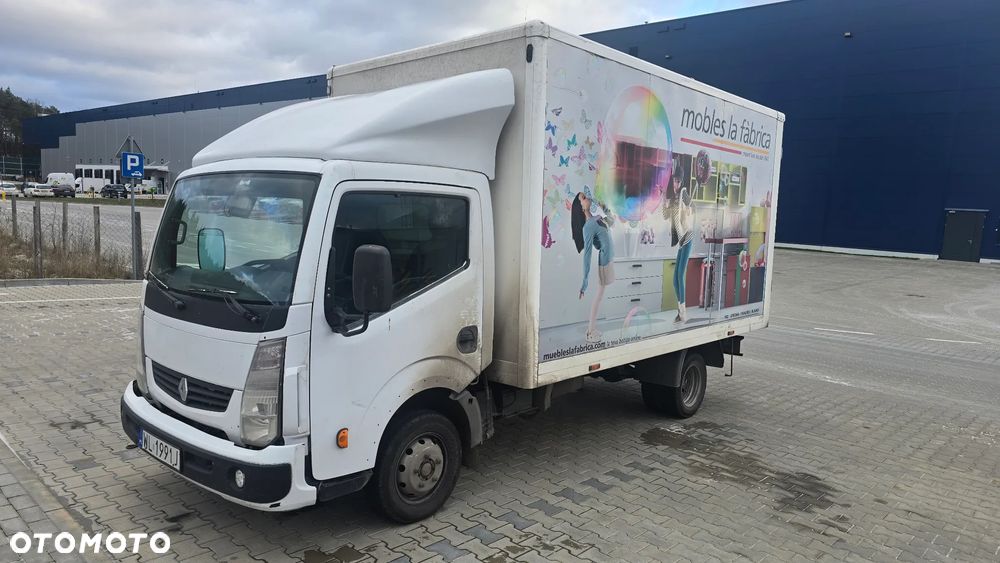 Renault Maxity - 1