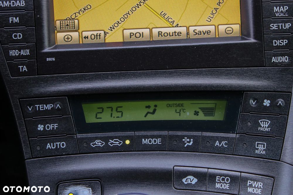 Toyota Prius (Hybrid) Executive - 21