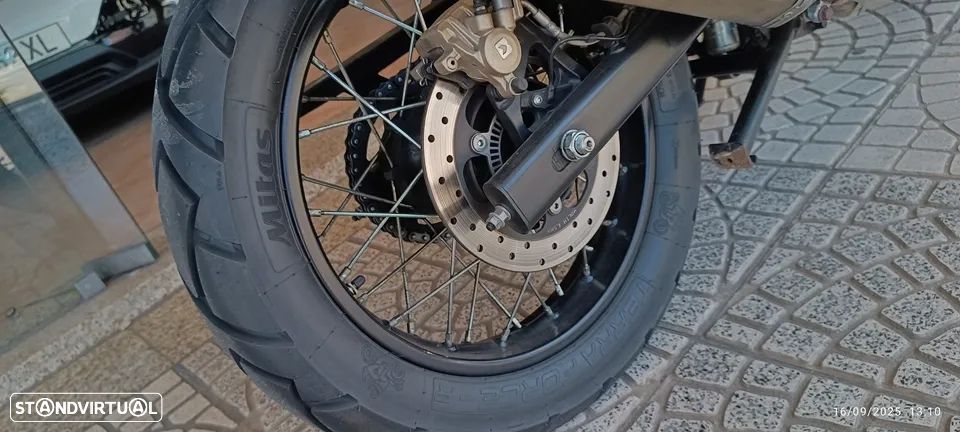 Royal Enfield Himalayan 411 - 15