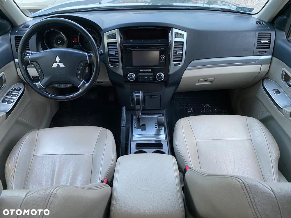 Mitsubishi Pajero 3.2 DID Instyle - 21