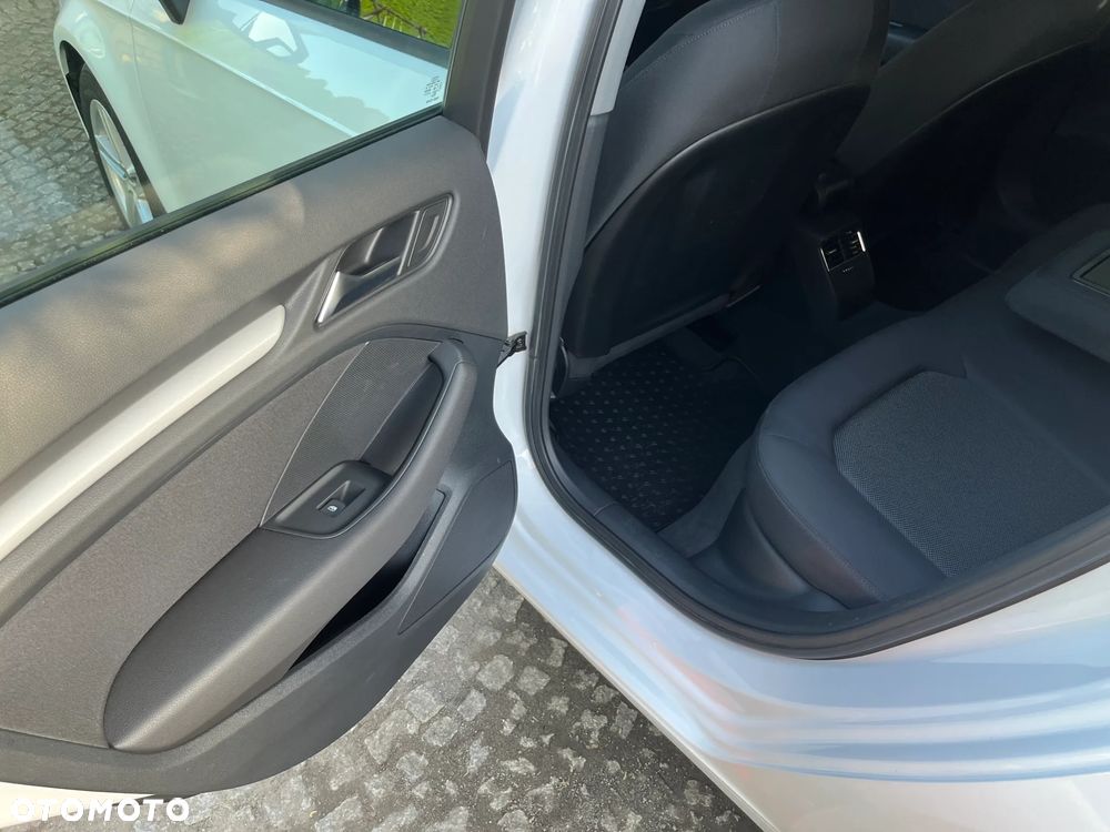 Audi A3 Sportback 1.5 TFSI cylinder on demand S tronic - 9