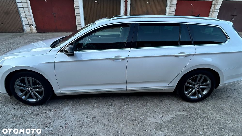 Volkswagen Passat 2.0 TDI (BlueMotion Technology) Highline - 3