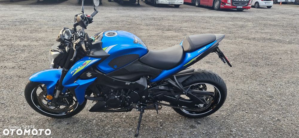 Suzuki GSX 1000 - 8