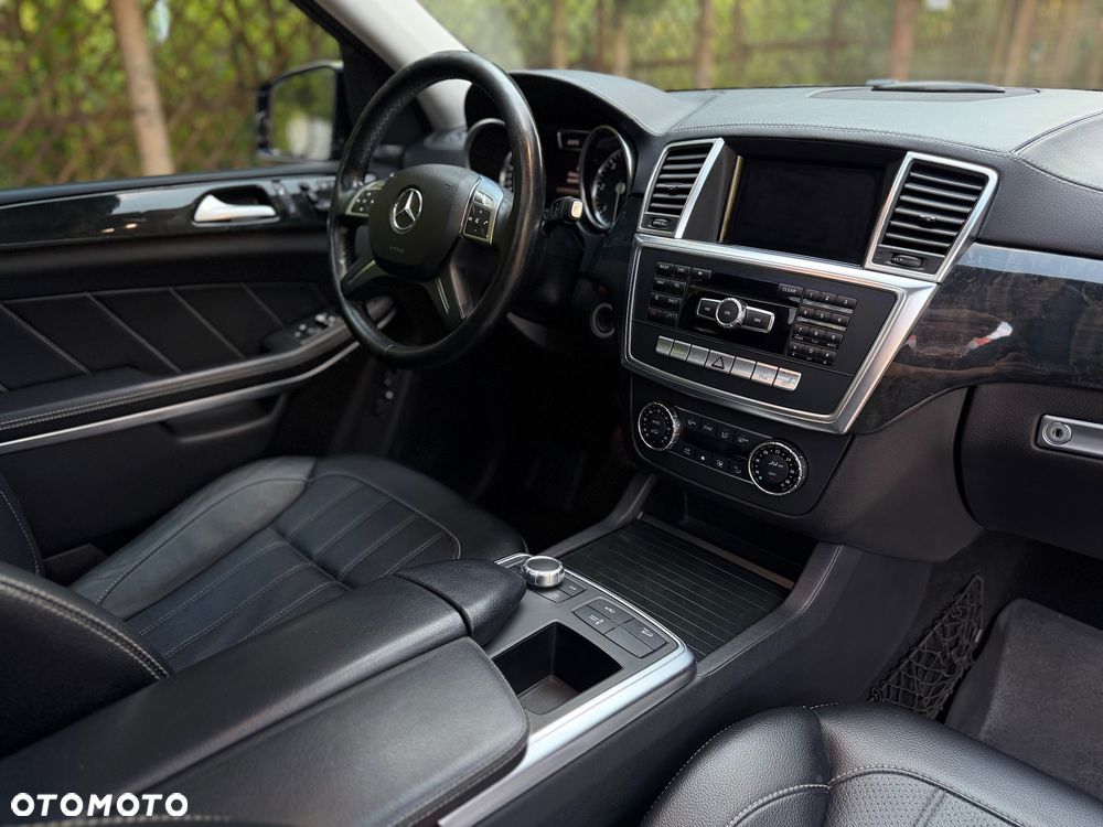 Mercedes-Benz GL 350 BlueTEC 4-Matic - 17