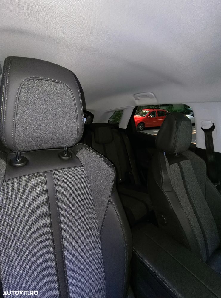 Peugeot 3008 1.2 PureTech Turbo S&S Allure - 5