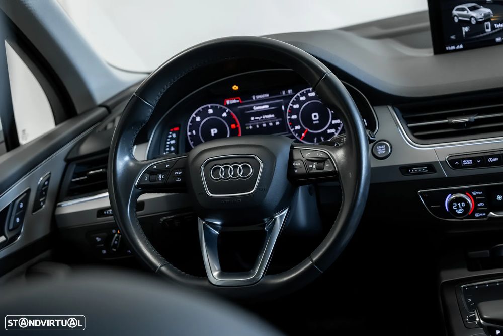 Audi Q7 3.0 TDI quattro tiptronic 7L - 12